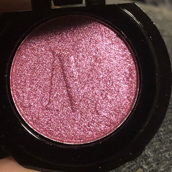 Random 4-pz Makeup Lot - Picture 8 of 13